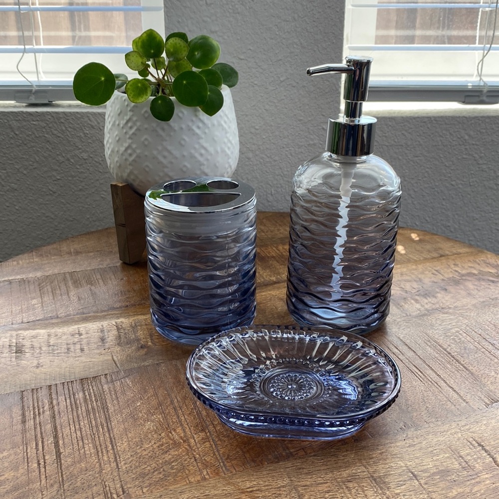 3- piece bathroom vanity set